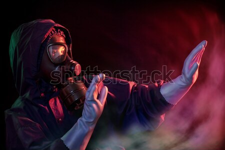 Peligroso hombre trabajo humo ayudar Foto stock © georgemuresan