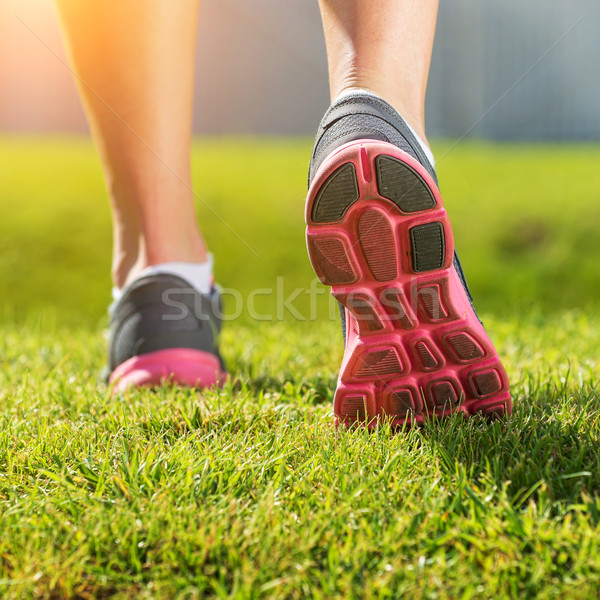 Foto d'archivio: Esecuzione · gambe · sport · scarpa · dettaglio · donna