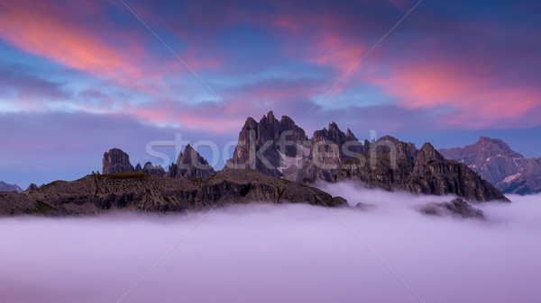 Itália maravilhoso cenário acima nuvens pôr do sol Foto stock © Geribody