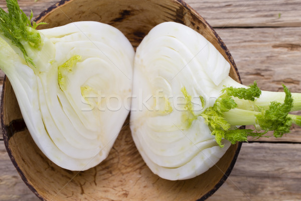 Foto d'archivio: Finocchio · ciotola · tavolo · in · legno · insalata · vegetali · lampadina