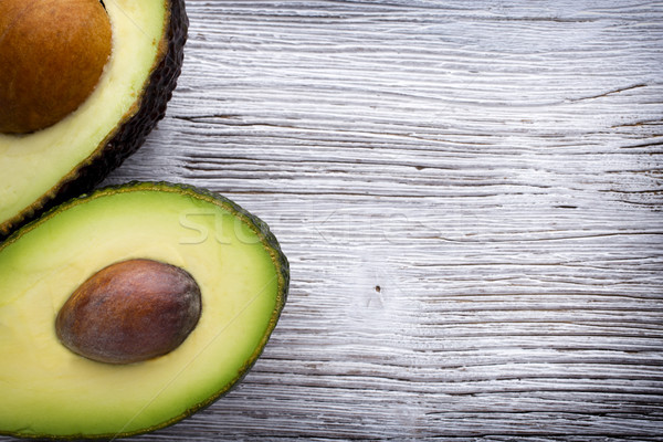 [[stock_photo]]: Avocat · table · en · bois · alimentaire · vert · manger