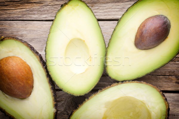 Avocado tavolo in legno alimentare verde mangiare Foto d'archivio © gitusik