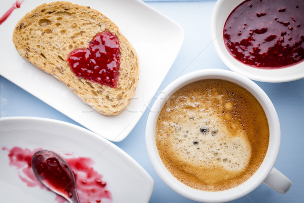 Stock foto: Kaffee · Kaffeetasse · Holztisch · Holz · dunkel · Tasse