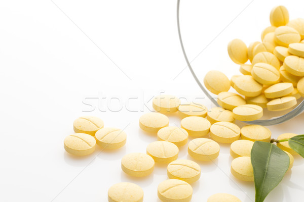 Pille natürlichen Vitamin Ergänzungen weiß Stock foto © gitusik