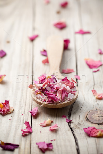 Homeopate spa medicină floare usuce petale Imagine de stoc © gitusik
