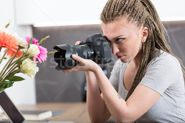 カメラマン キッチン 訓練 情熱的な 女性 忠実な ストックフォト © Giulio_Fornasar