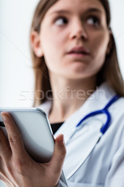 Opieki zdrowotnej sprawdzić oprogramowanie komputerowe cyfrowe tabletka medycznych Zdjęcia stock © Giulio_Fornasar