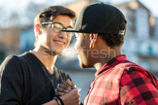 Gut Freunde Scherz Geheimnis Handshake Hand Stock foto © Giulio_Fornasar