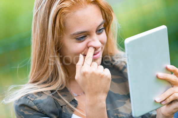 Lány szőlőszüret orr néz tabletta vicces Stock fotó © Giulio_Fornasar
