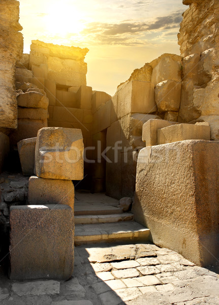 Taş duvarlar firavun mezar bulutlar Bina Stok fotoğraf © Givaga