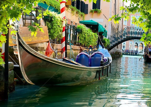 Gondel venetiaanse straat Italië water Stockfoto © Givaga