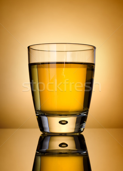 Whisky oro vidrio fondo bar oscuro Foto stock © Givaga