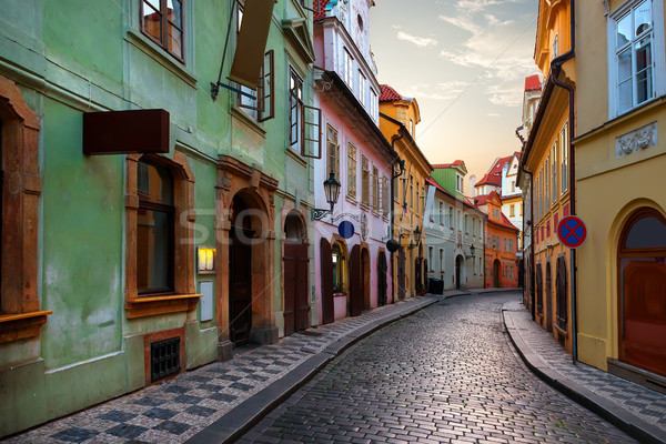 Estreito rua Praga velho distrito nascer do sol Foto stock © Givaga