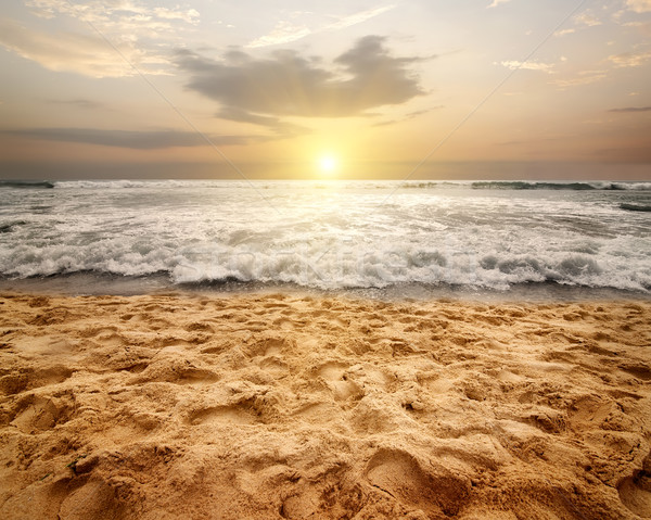 Schaumig Wellen Ozean indian Sonnenuntergang Sri Lanka Stock foto © Givaga