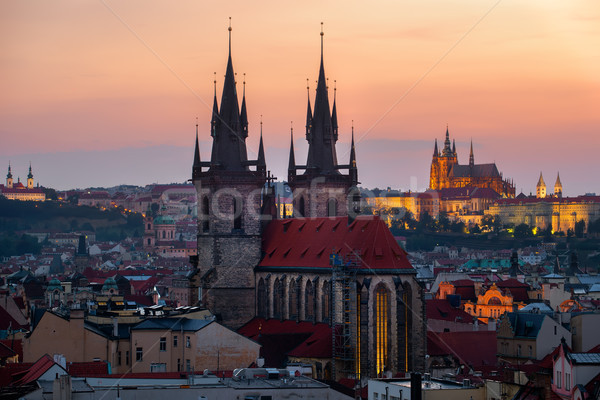 Vechi Praga răsărit oraş stradă Imagine de stoc © Givaga