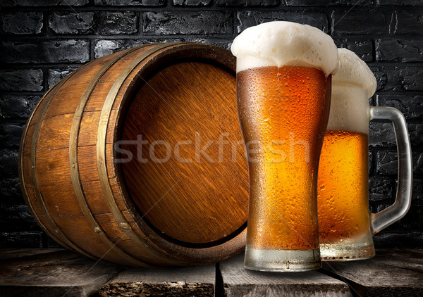 Beer and wooden keg Stock photo © Givaga