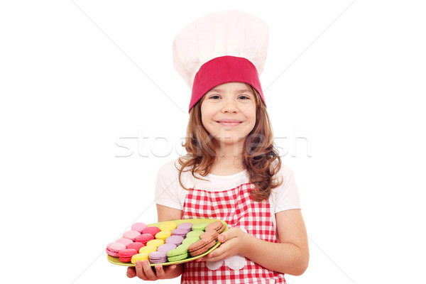 Fericit fetita găti dulce macarons alimente Imagine de stoc © goce