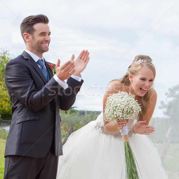 Fericit mireasă mire râs receptie de nunta nuntă Imagine de stoc © godfer