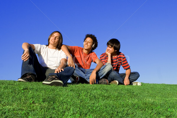 Grup adolescenţă distracţie Teen asiatic Imagine de stoc © godfer
