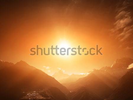Hermosa montana paisaje vista everest región Foto stock © goinyk