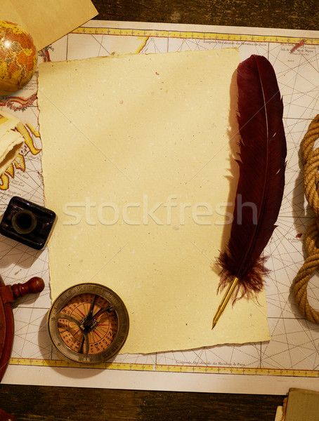 Stockfoto: Antieke · papier · schepen · boord · wereldbol · man