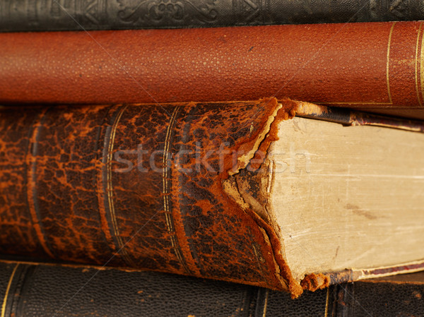 [[stock_photo]]: Vieux · livres · colonne · vertébrale · livre · photographie