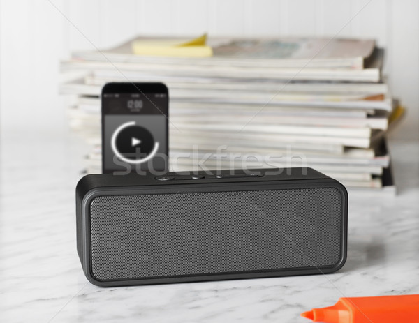 Taşınabilir konuşmacı tablo müzik cep telefonu stereo Stok fotoğraf © goir