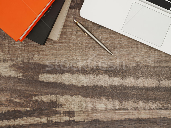 Pracy biurko bezpośrednio powyżej widoku tabeli Zdjęcia stock © goir
