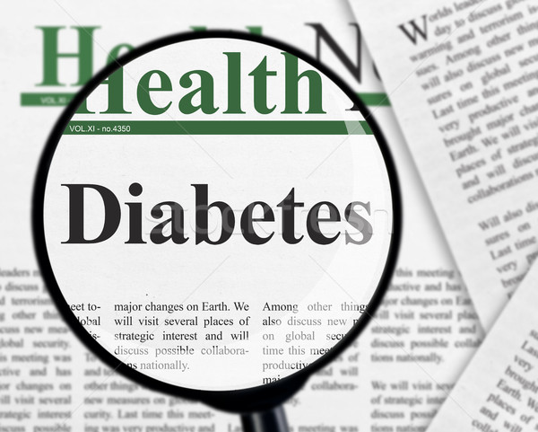 商業照片: 糖尿病 · 放大鏡 · 字 · 紙 · 報紙 · 醫藥