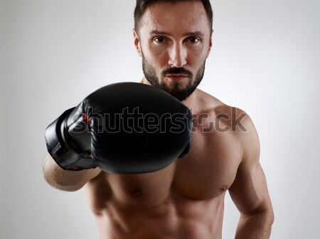 Boxeador sin camisa muscular gimnasio boxeo Foto stock © goir