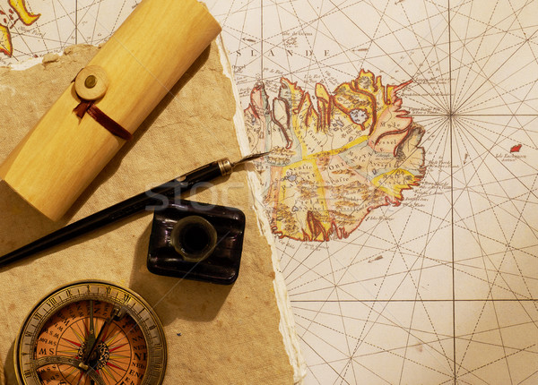 Ufficiale bussola vecchia mappa mondo uomo mare Foto d'archivio © goir