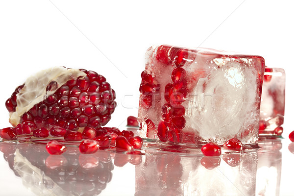 Melograno ghiaccio frutti di bosco maturo bianco frutta Foto d'archivio © Goruppa