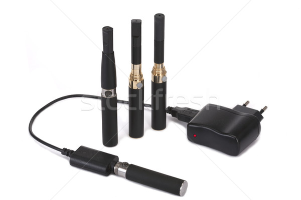 Foto stock: Eletrônico · cigarro · conjunto · fumador · grande · popularidade