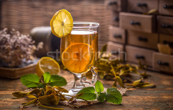 Stock fotó: Csésze · gyógynövény · tea · friss · menta · fa · asztal · levél