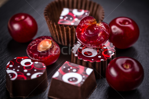 étcsokoládé cseresznye fekete csokoládé tej cukorka Stock fotó © grafvision