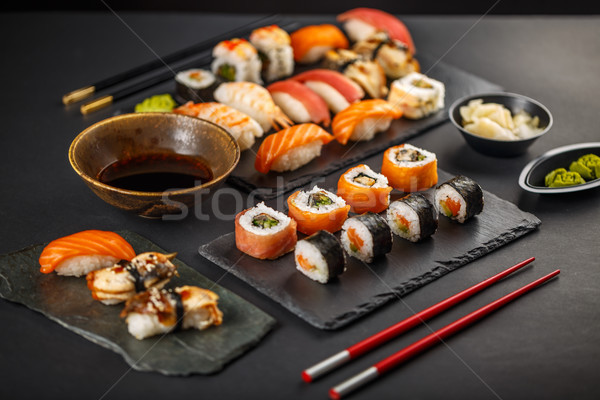 [[stock_photo]]: Délicieux · sushis · fraîches · noir · alimentaire