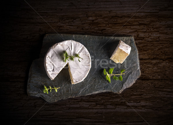 Camembert top Ansicht Käse dunkel Essen Stock foto © grafvision