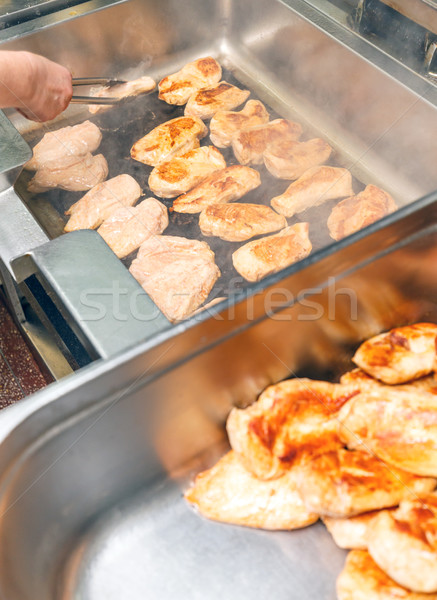 Foto d'archivio: Pollo · alla · griglia · seno · barbeque · cottura · processo · ristorante