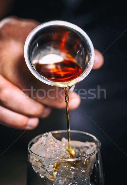 Alkoholu barman szkła lodu strony Zdjęcia stock © grafvision