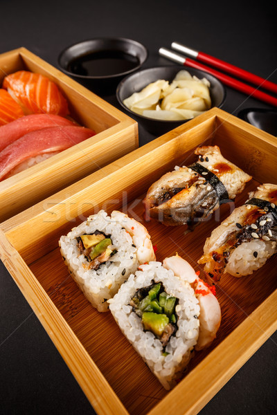 Foto d'archivio: Sushi · servito · zenzero · wasabi · salsa · di · soia