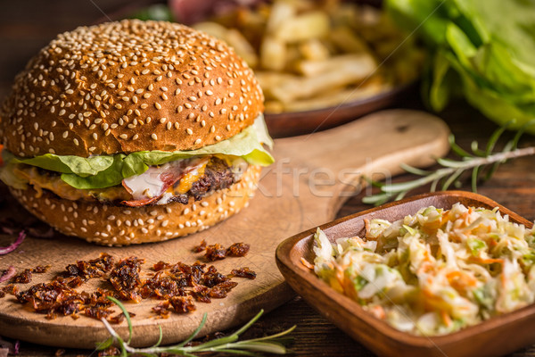 Délicieux Burger boeuf fromages laitue fond [[stock_photo]] © grafvision