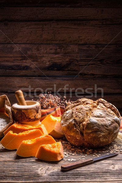 南瓜 麵包 自製 整個 木 小麥 商業照片 © grafvision