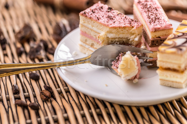 Dekoratív réteges desszertek fehér tányér étel Stock fotó © grafvision