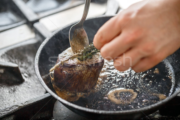 Gegrillt Beefsteak Rosmarin Pfanne Essen Restaurant Stock foto © grafvision