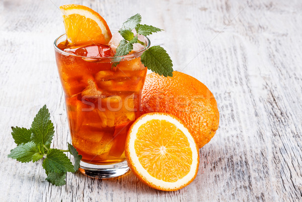 Rece ice tea proaspăt portocaliu mentă Imagine de stoc © grafvision