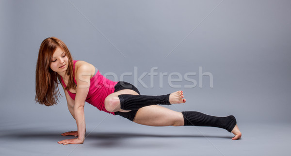 Vrouw gymnasium opleiding fitness oefening Stockfoto © grafvision