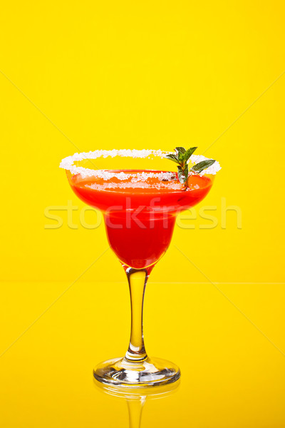 西瓜 馬蒂尼雞尾酒 喝 薄荷 黃色 玻璃 商業照片 © grafvision