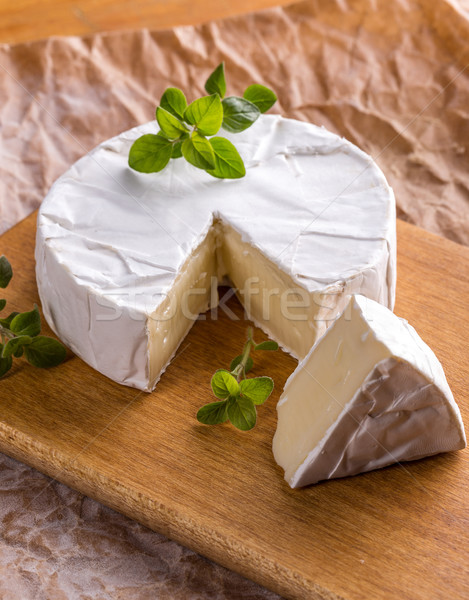 Camembert Käse geschnitten rustikal Stil Essen Stock foto © grafvision