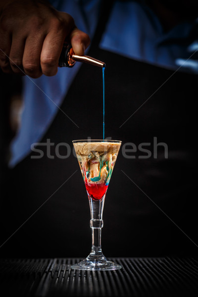 Stockfoto: Vreemdeling · hersenen · cocktail · barman · partij · vrienden