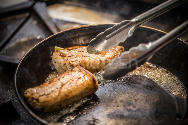 Vesepecsenye disznóhús hús forró réz serpenyő Stock fotó © grafvision